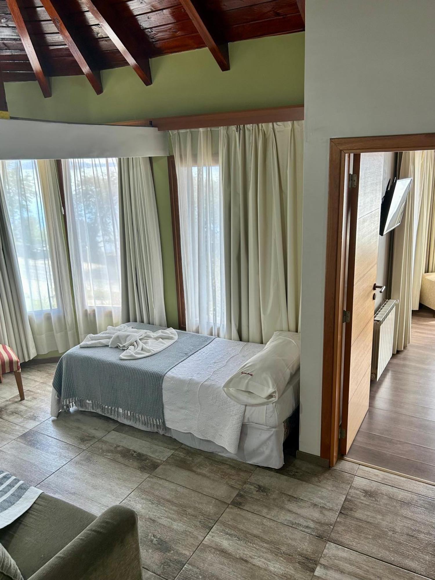 Bahia Paraiso Apart & Suites ซานคาร์ลอส เด บาริโลเช ภายนอก รูปภาพ