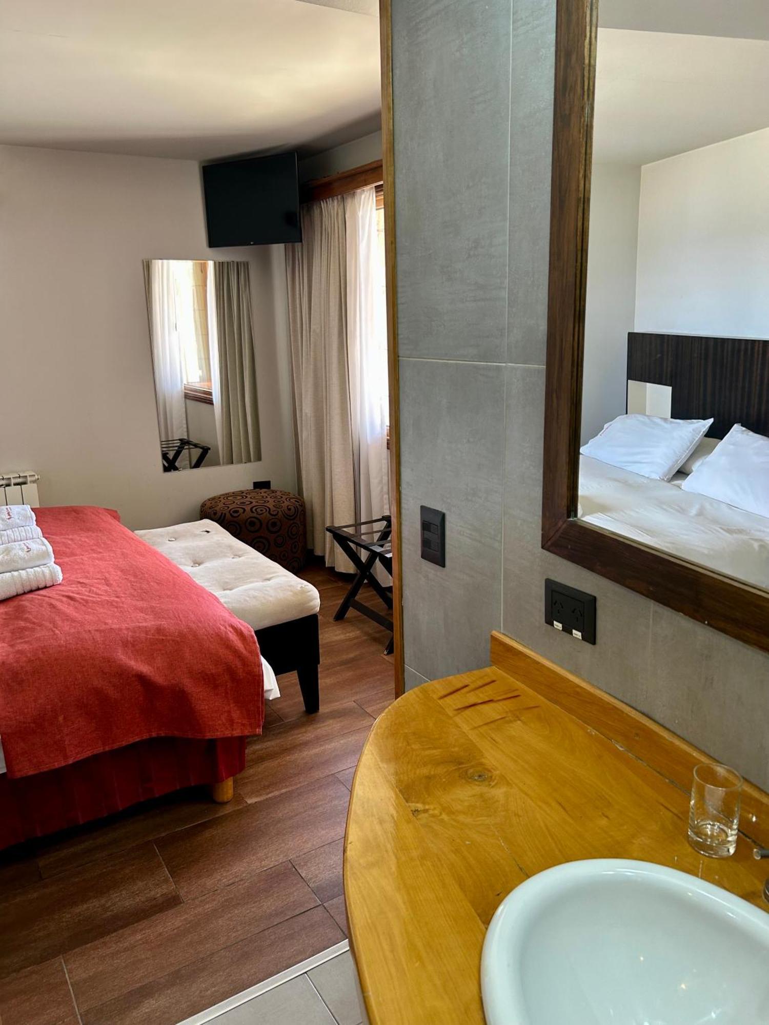 Bahia Paraiso Apart & Suites ซานคาร์ลอส เด บาริโลเช ภายนอก รูปภาพ